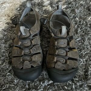KEEN Sandals Mens Size 8 Newport Leather Waterproof Hiking